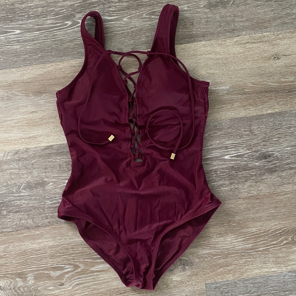 Mossimo one piece swimsuit small